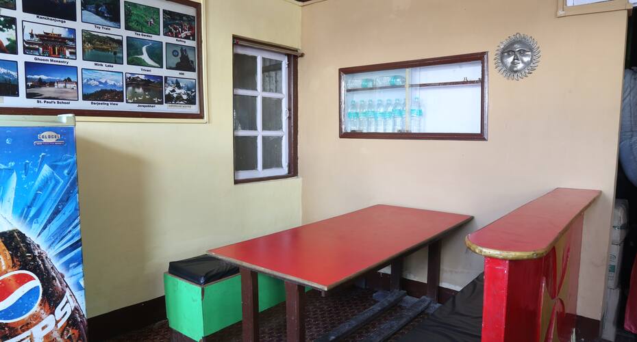 Sapphire Lodge & Restaurant, Darjeeling 4